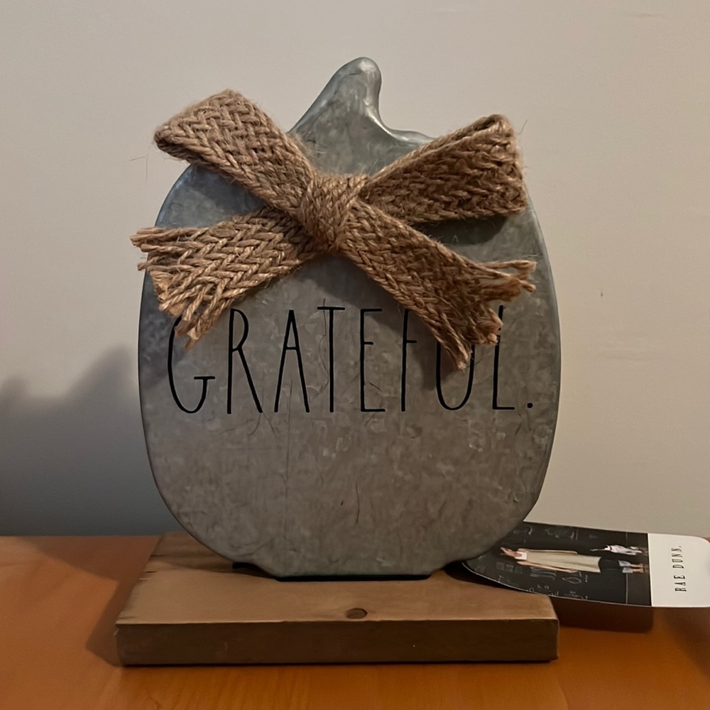 Rae Dunn Grateful Pumpkin Sign